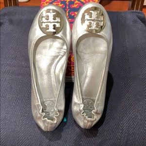 Tory Burch metallic leather Reva silver flats